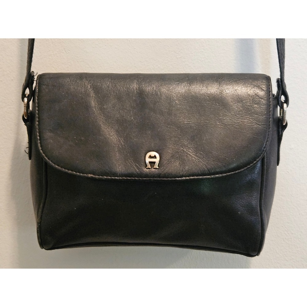 Etienne Aigner Black Leather Crossbody Bag Gold Hardware Flap Messenger Vintage